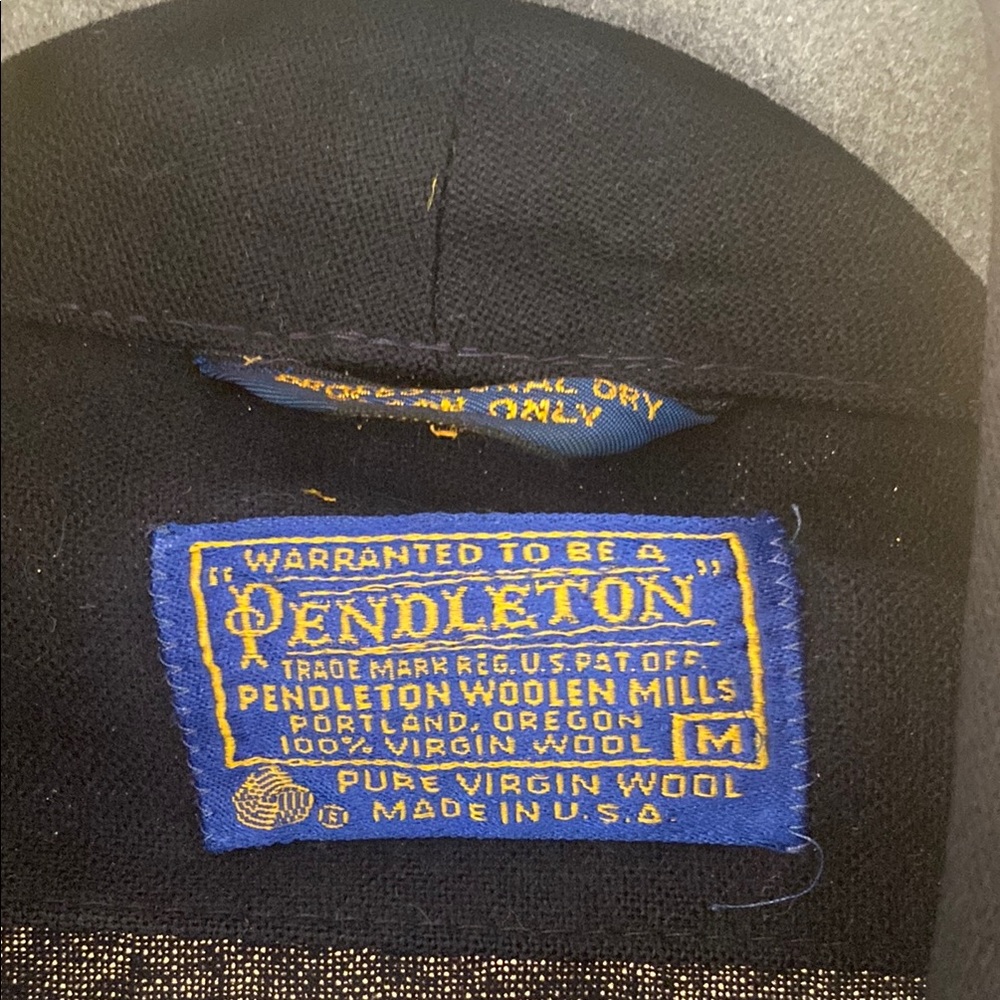 Pendleton Pure Virgin Wool robe - dark Navy with whiter trim.